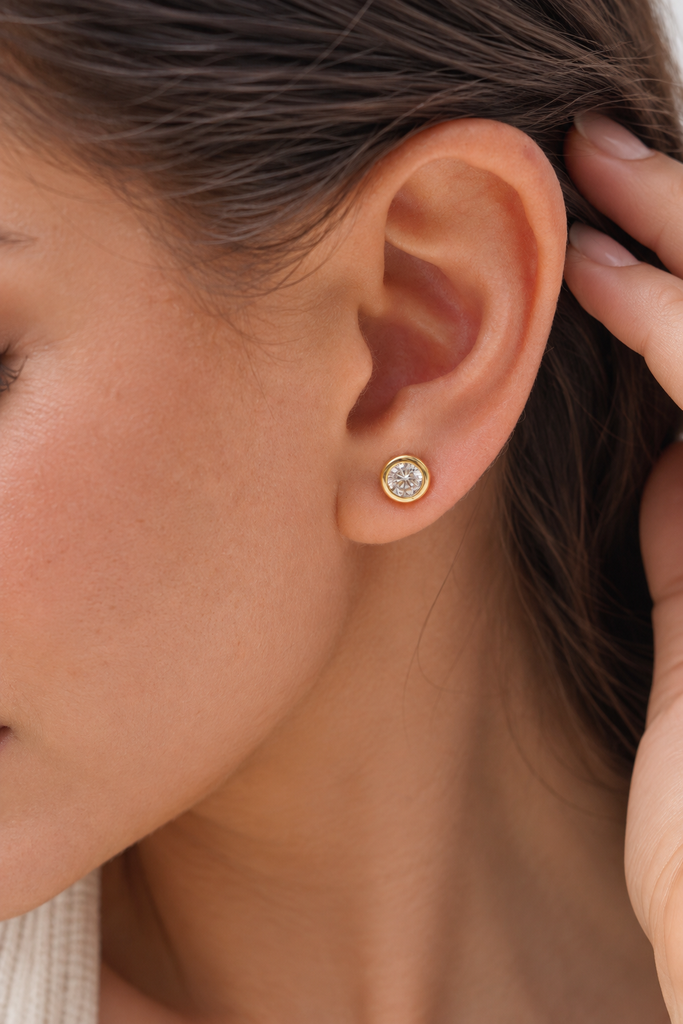 Nova Bezel Studs