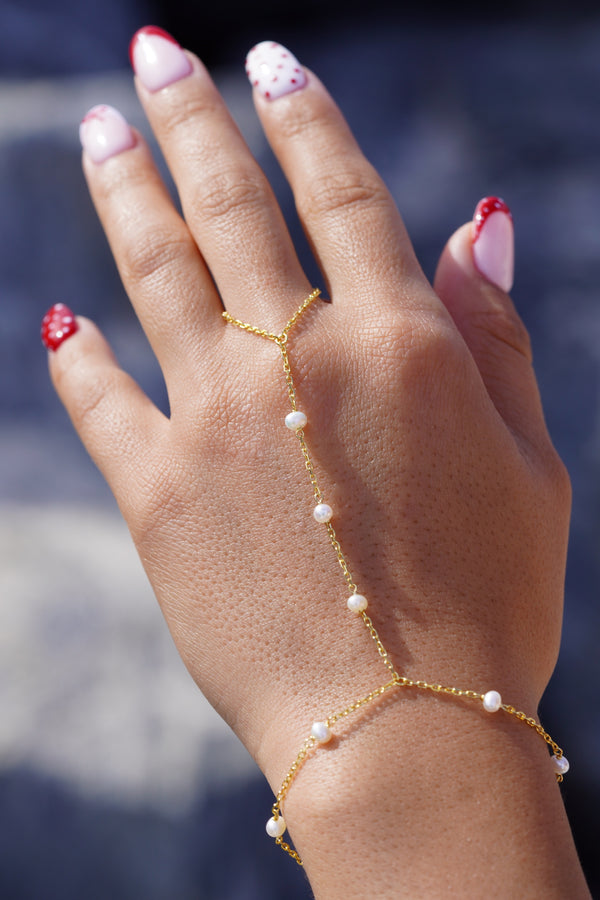 Luna Pearl Hand Chain